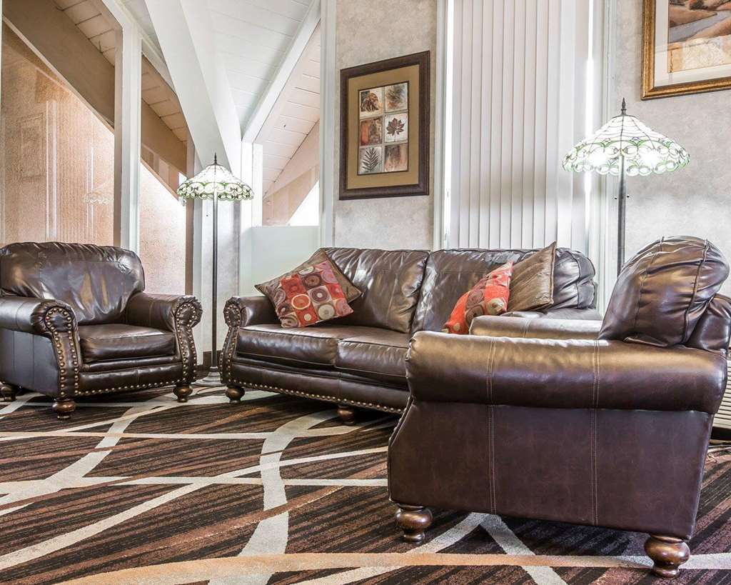 Quality Inn & Suites Near I-480 And I-29 Council Bluffs Interior foto