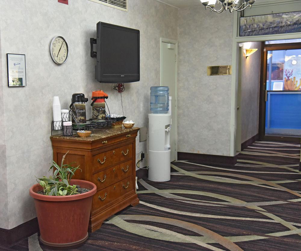 Quality Inn & Suites Near I-480 And I-29 Council Bluffs Exterior foto
