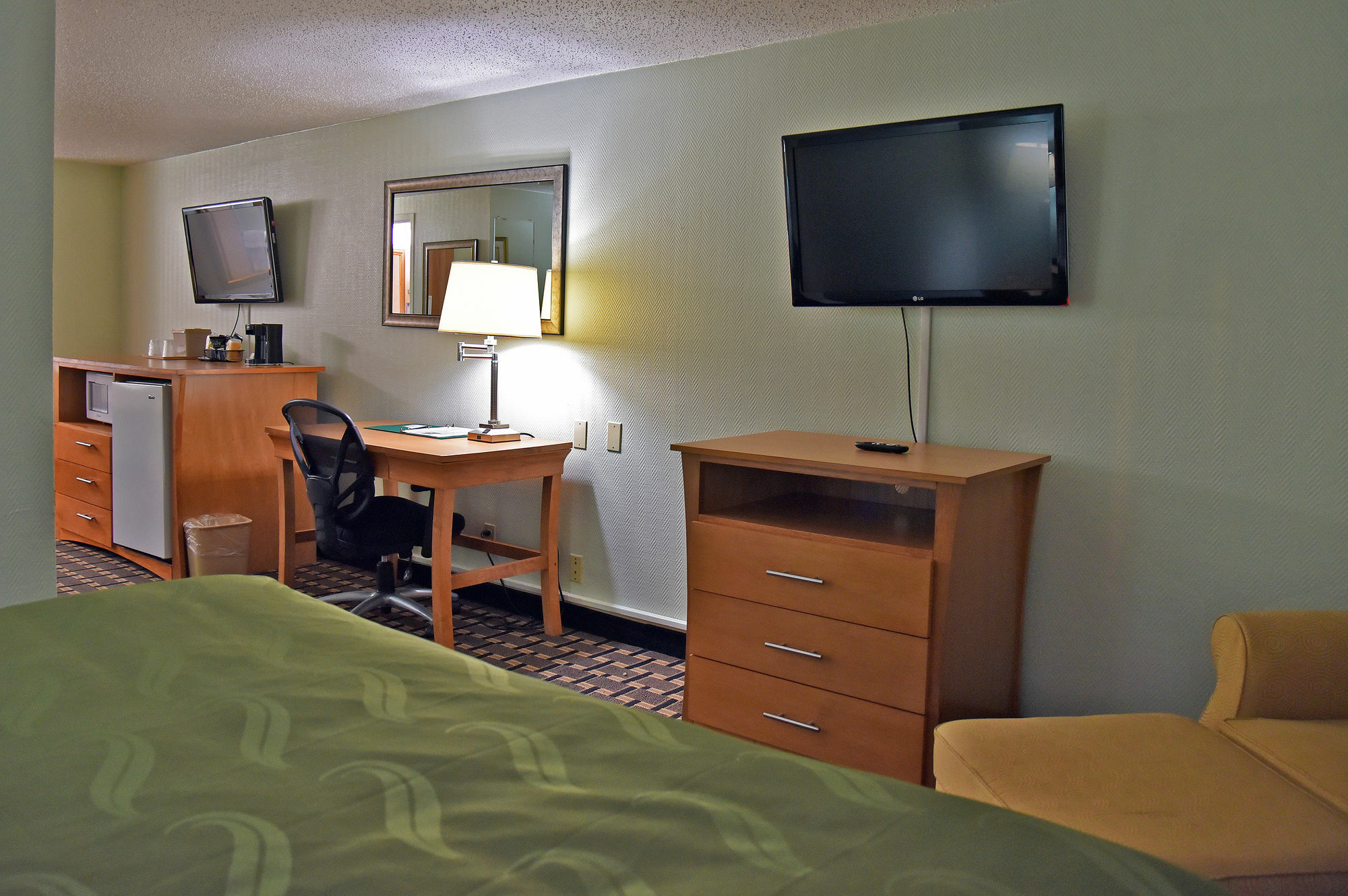 Quality Inn & Suites Near I-480 And I-29 Council Bluffs Exterior foto